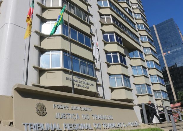 Decisão do TRT da 4ª Região afasta cargo de confiança em ação contra Lojas Renner